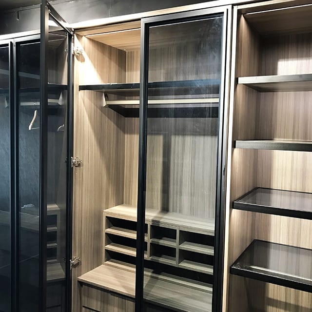 Bespoke Walk In Wardrobe 